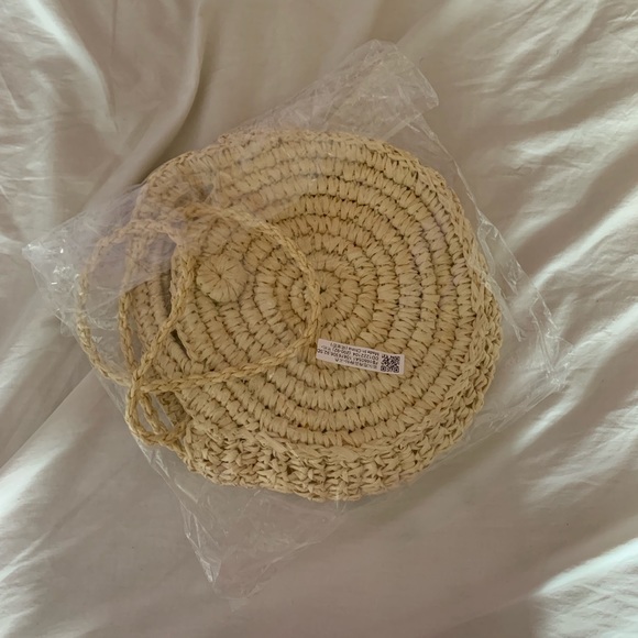 🦋 Rattan Bag 🦋 - Picture 2 of 4